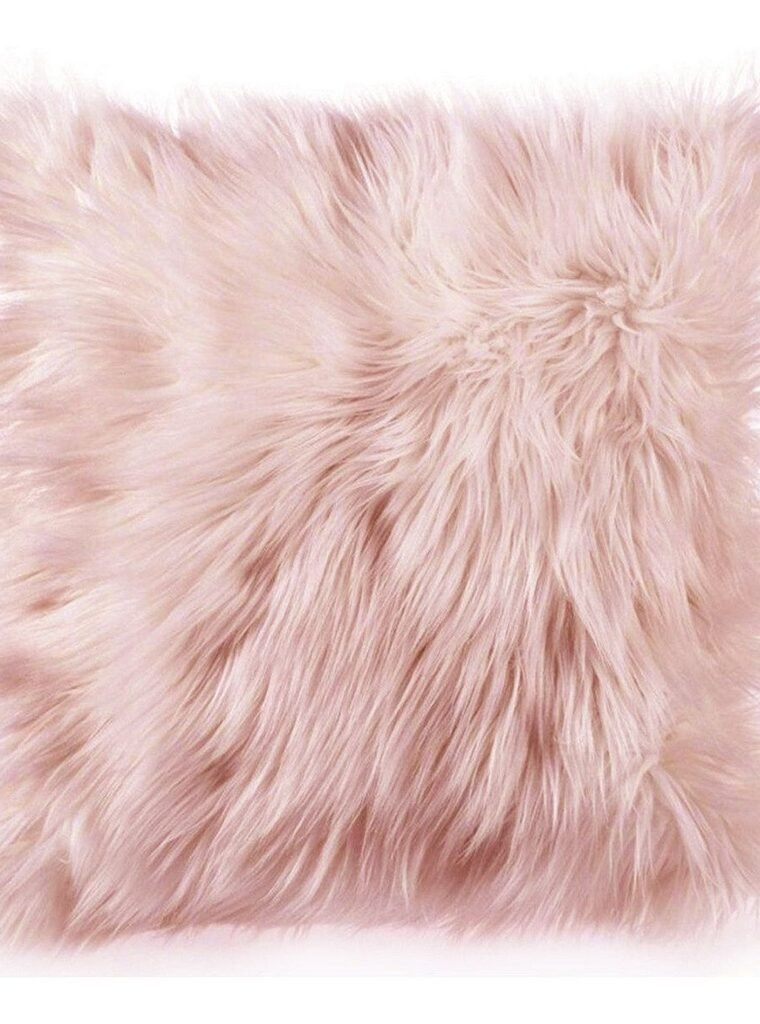 Capa de almofada na cor rosé, também chamada de champanhe ou rosa pó. Ideal para decoração de quartos e áreas luxuosas. Utilizada também para ensaios newborn. Uma das mais procuradas em sites como tumblr e pinterest.